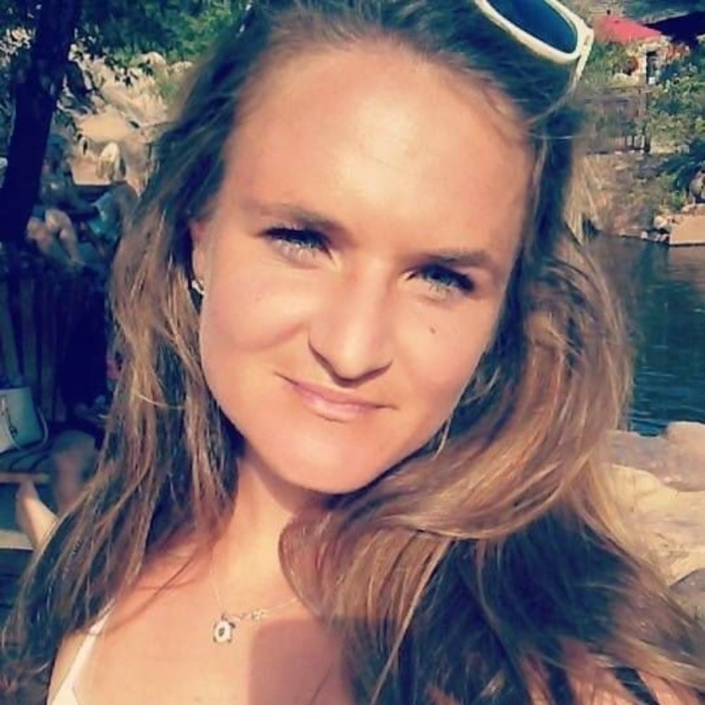 Meet your Posher, Emmy